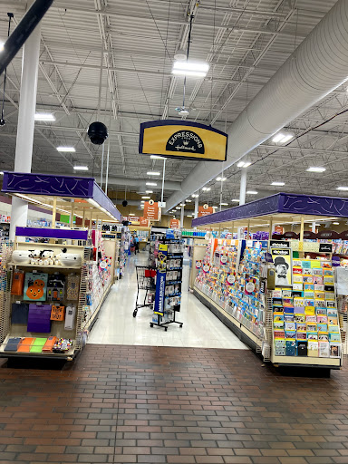 Supermarket «Giant Eagle Supermarket», reviews and photos, 21593 Lorain Rd, Fairview Park, OH 44126, USA