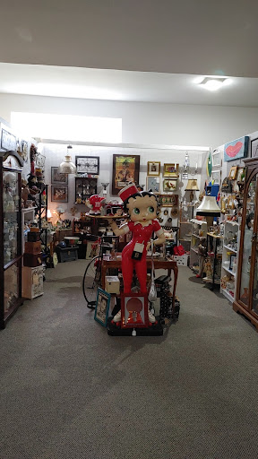 Antique Store «Days Of Olde Antiques & Collectibles At Galloway», reviews and photos, 110 S New York Rd, Galloway, NJ 08205, USA