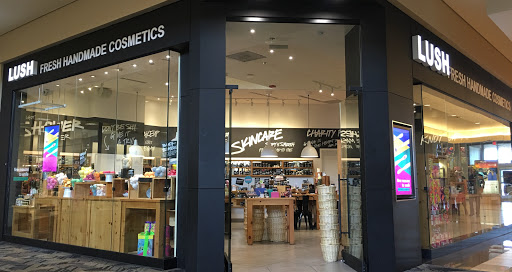 Cosmetics Store «LUSH», reviews and photos, 512 Orland Square Dr, Orland Park, IL 60462, USA