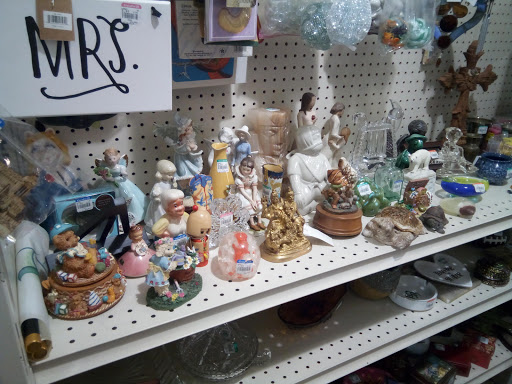 Thrift Store «Goodwill South Lake Union», reviews and photos, 411 Westlake Ave N, Seattle, WA 98109, USA