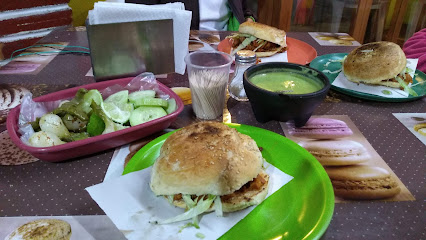 Cemitas Y Tacos La Patita - 16 de Septiembre 1208, Segundo Barrio, 74160 Huejotzingo, Pue., Mexico