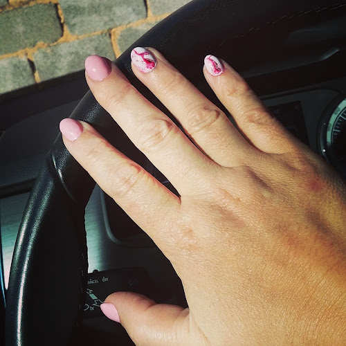 Badine Nails - Schoonheidssalon