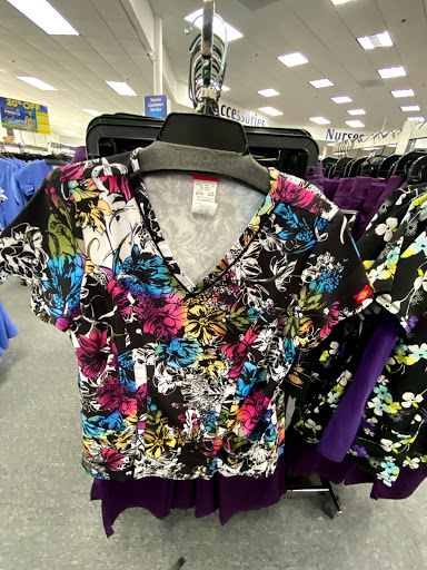 Uniform Store «Scrub Pro Uniforms & Gallo Clothing», reviews and photos, 78 Mountain Rd, Glen Burnie, MD 21060, USA