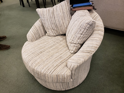 Furniture Store «Raymour & Flanigan Furniture and Mattress Store», reviews and photos, 538 Boston Post Rd, Orange, CT 06477, USA