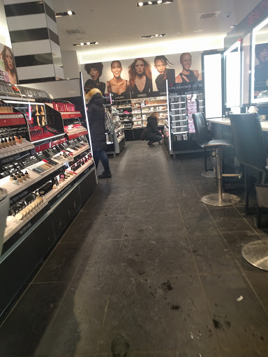 SEPHORA Montreal Ste Catherine (Curbside Pickup Available)