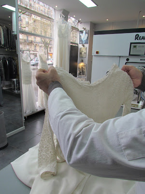 Les Teinturiers du Bonheur - Pressing et retouches de robes de mariée à Paris