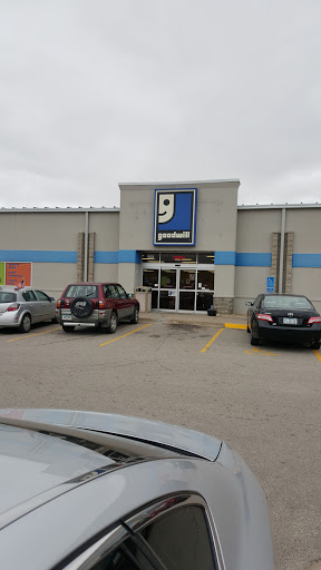 Goodwill Store, 2000 Scotty Dr, Cedar Rapids, IA 52404, USA, Thrift Store