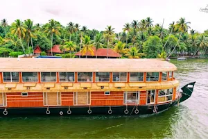 Southern Panorama Cruises - Luxury Houseboats in Kerala image