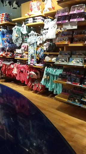 Toy Store «Disney Store», reviews and photos, 1500 Polaris Pkwy, Columbus, OH 43240, USA