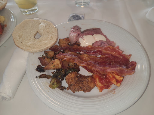 American Restaurant «Pinstripes», reviews and photos, 3849 Gallagher Dr, Edina, MN 55435, USA