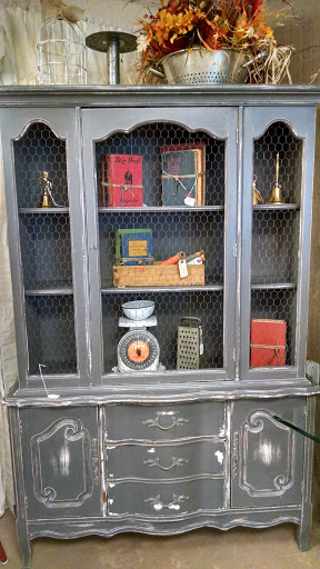 Furniture Store «3 Vintage Chicks», reviews and photos, 13012 N Cave Creek Rd, Phoenix, AZ 85022, USA