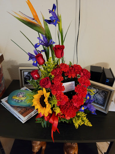 Florist «Rodriguez Flower Shop», reviews and photos, 120 N 10th St, McAllen, TX 78501, USA