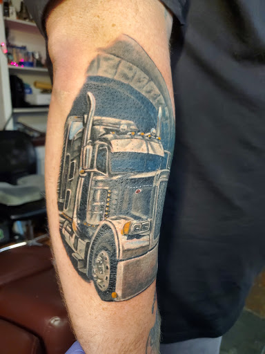 Tattoo Shop «Denton Tattoo Co», reviews and photos, 616 Fort Worth Dr, Denton, TX 76201, USA