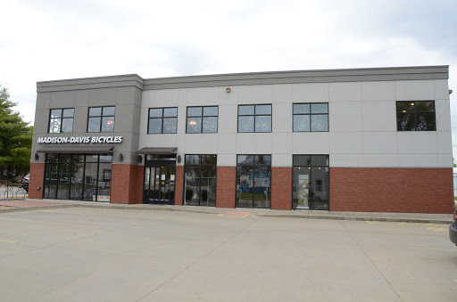 Bicycle Store «Madison & Davis Bicycle Shop», reviews and photos, 912 S 8th St, Quincy, IL 62301, USA