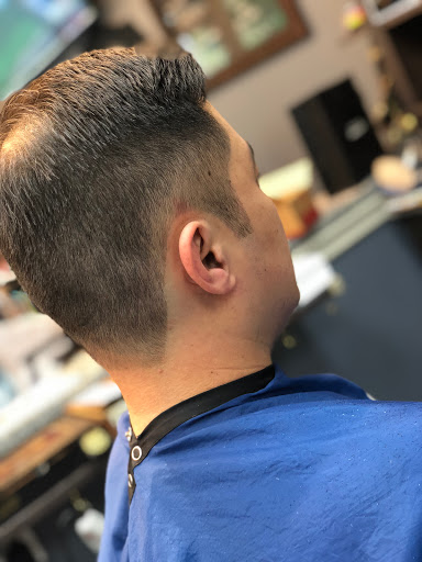 Barber Shop «Alpharetta Barber Shop», reviews and photos, 5530 Windward Pkwy #220, Alpharetta, GA 30004, USA