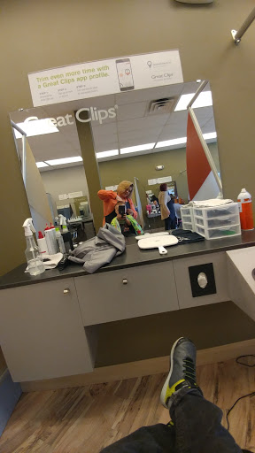Hair Salon «Great Clips», reviews and photos, 510 W Main St, Louisville, OH 44641, USA