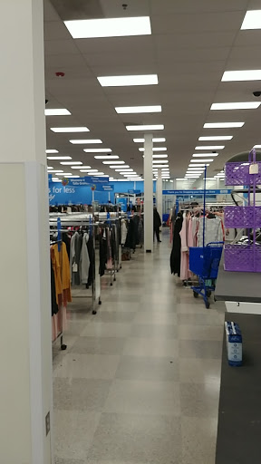 Clothing Store «Ross Dress for Less», reviews and photos, 1720 Douglas Rd, Oswego, IL 60543, USA