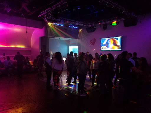 Asian Fusion Restaurant «Trio Club», reviews and photos, 909 E Burnside St, Portland, OR 97214, USA