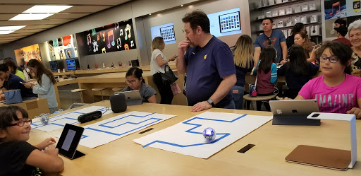 Computer Store «Apple Cielo Vista Mall», reviews and photos, 8401 Gateway Blvd W, El Paso, TX 79925, USA