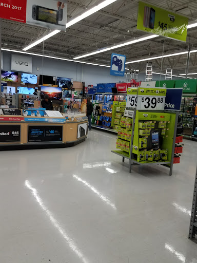 Shopping Mall «Eastport Plaza Shopping Center», reviews and photos, 4000 SE 82nd Ave, Portland, OR 97266, USA