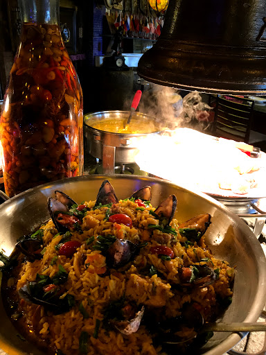 Restaurants eat paella Rio De Janeiro