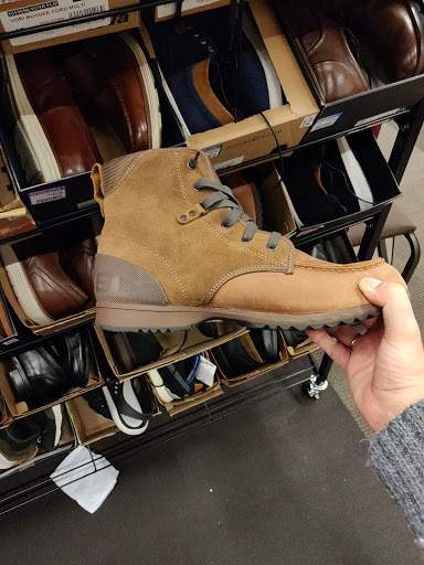 Shoe Store «DSW Designer Shoe Warehouse», reviews and photos, 2485 Richmond Ave, Staten Island, NY 10314, USA