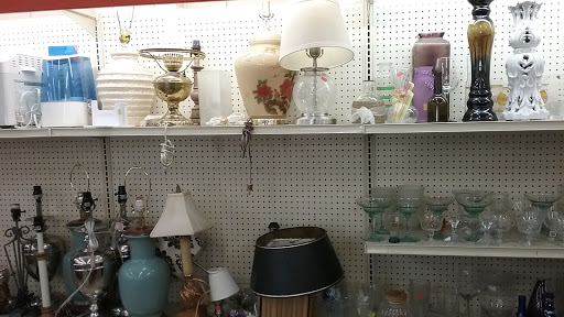 Non-Profit Organization «Goodwill - Canoga Park», reviews and photos, 7107 Owensmouth Ave, Canoga Park, CA 91303, USA