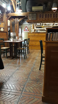 Atmosphère du Restaurant français La Pataterie à Rochefort - n°10