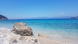 Afales beach'in fotoğrafı ve güzel manzarası