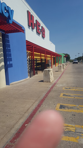 Grocery Store «H-E-B Grocery», reviews and photos, 1434 Wells Branch Pkwy, Pflugerville, TX 78660, USA