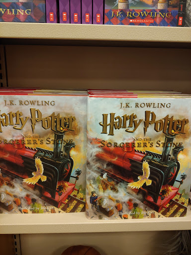 Book Store «Barnes & Noble Booksellers South Corona», reviews and photos, 2470 Tuscany St #101, Corona, CA 92881, USA