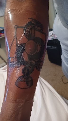 Tattoo Shop «Electric Hand Tattoo», reviews and photos, 913 Gallatin Ave, Nashville, TN 37206, USA