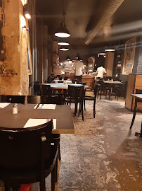 Atmosphère du Restaurant italien La Fabbrica Montmartre à Paris - n°6
