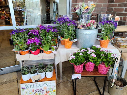 Supermarket «Giant Eagle Supermarket», reviews and photos, 5461 New Albany Rd W, New Albany, OH 43054, USA