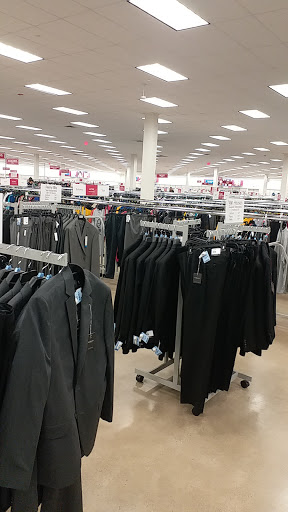 Clothing Store «Burlington Coat Factory», reviews and photos, 3350 Steelyard Dr, Cleveland, OH 44109, USA