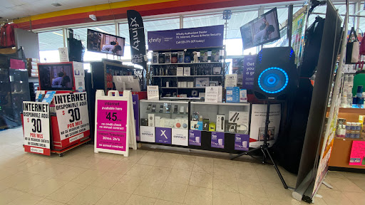 Shopping Mall «Elgin Shopping Mall», reviews and photos, 308 S McLean Blvd, Elgin, IL 60123, USA