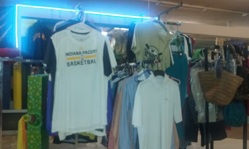 Shopping Mall «El Mercadito Mall», reviews and photos, 8011 E Washington St, Indianapolis, IN 46219, USA