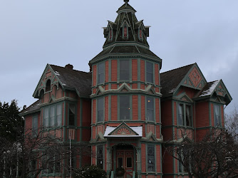 The Starrett House