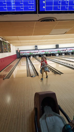 Bowling Alley «Hobart Lanes», reviews and photos, 99 S Hobart Rd, Hobart, IN 46342, USA