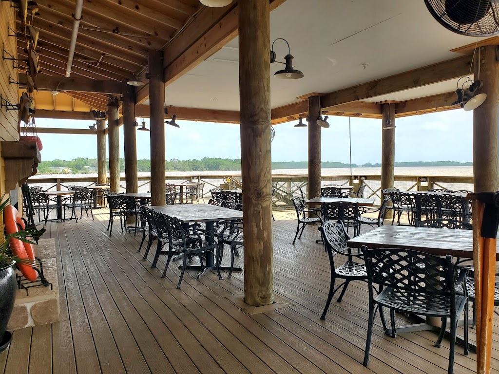 Regatta Seafood and Steakhouse 70549