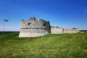 Szarvaskő Castle ruins image