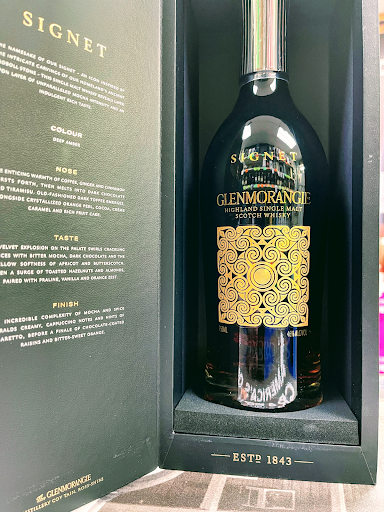 Liquor Store «Happy Liquor Store», reviews and photos, 34-16 31st Ave, Long Island City, NY 11106, USA