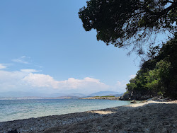 Photo de Vouvalomantria Beach zone sauvage