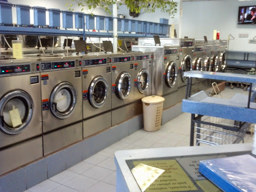 Laundromat «Discount Coin Laundry of Shirley», reviews and photos, 20 Floyd Rd # 1, Shirley, NY 11967, USA