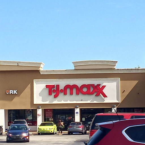 Clothing Store «Ross Dress for Less», reviews and photos, 12115 Biscayne Blvd, North Miami, FL 33181, USA