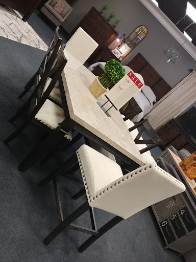 Furniture Store «Mor Furniture for Less», reviews and photos, 5156 N Blackstone Ave, Fresno, CA 93710, USA