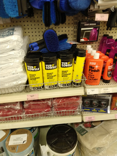 Hardware Store «Harbor Freight Tools», reviews and photos, 6272 Pearl Rd, Parma Heights, OH 44130, USA