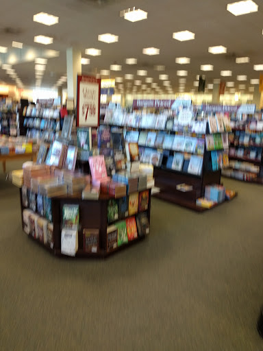 Book Store «Barnes & Noble», reviews and photos, 700 Mall Cir Dr, Monroeville, PA 15146, USA