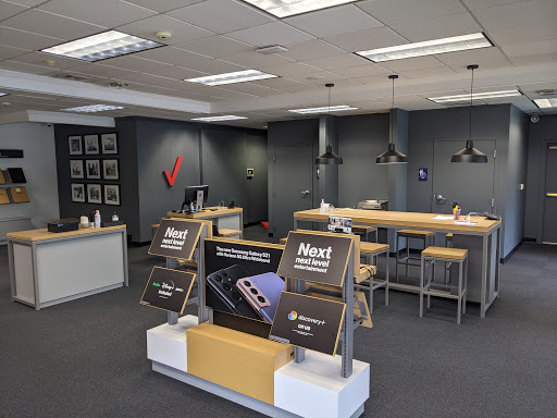 Cell Phone Store «Verizon Authorized Retailer, TCC», reviews and photos, 41 N Londonderry Square, Palmyra, PA 17078, USA