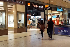 Orange shop image